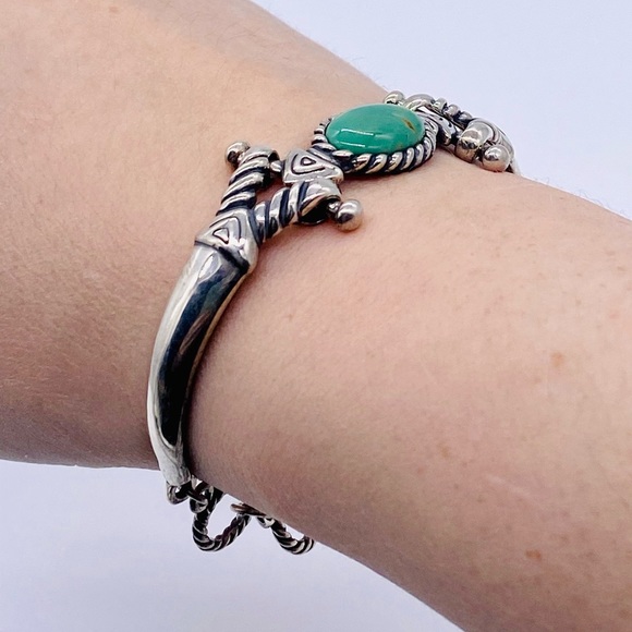 EUC Vintage 925 Sterling Silver Green Turquoise Toggle Bracelet - Picture 2 of 15